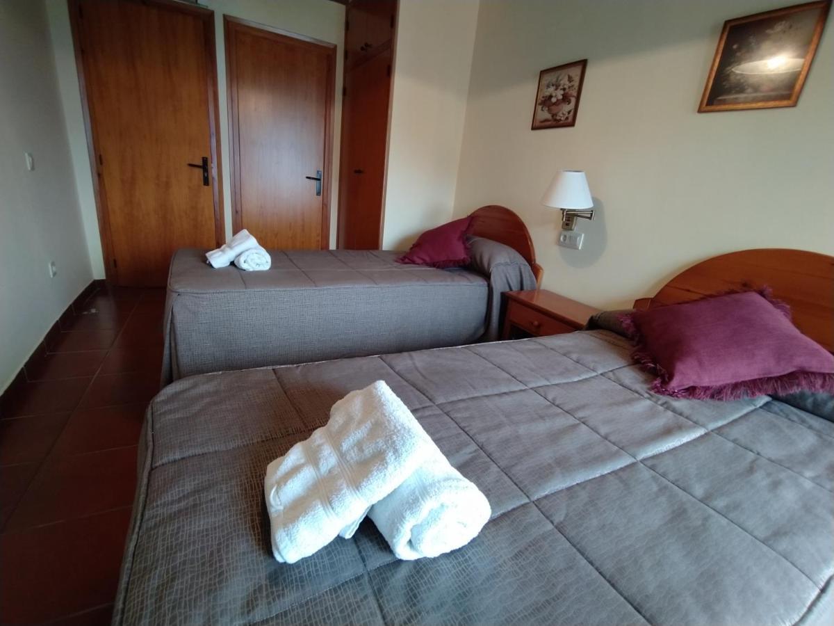 Hostal Centre Del Montsec Llimiana Экстерьер фото