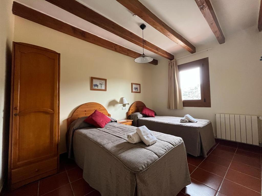 Hostal Centre Del Montsec Llimiana Экстерьер фото