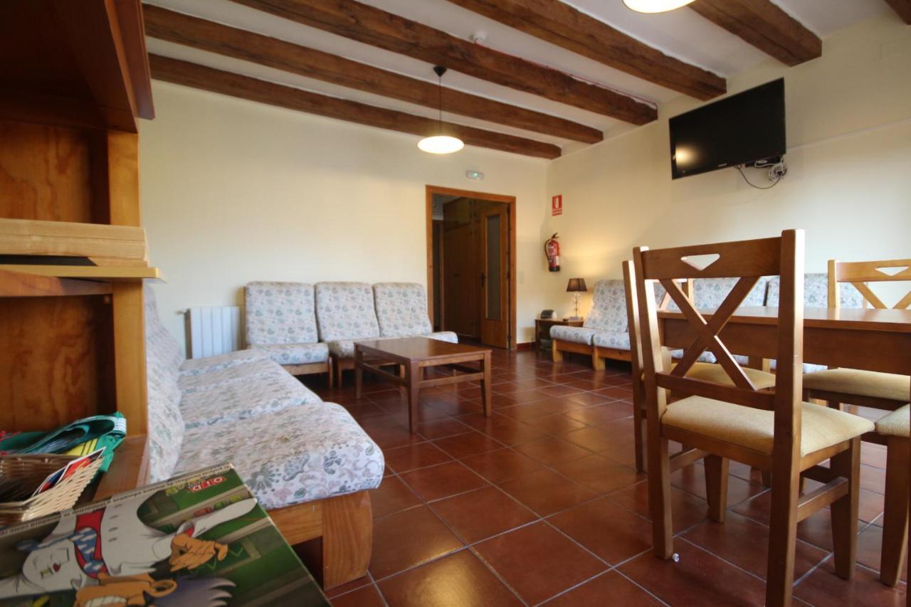 Hostal Centre Del Montsec Llimiana Экстерьер фото